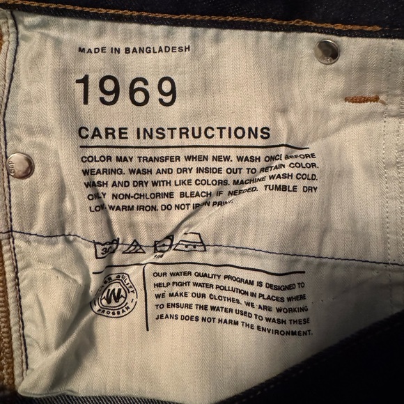 NWT Women’s GAP Real Straight Dark Blue Jeans - Picture 9 of 9